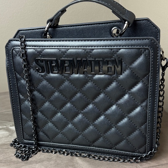 Steve Madden Black Quilted Crossbody Bag - Picture 1 of 11
